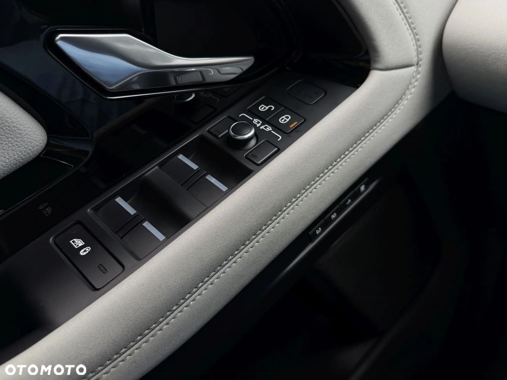 Land Rover Range Rover Evoque 2.0 D180 mHEV R-Dynamic SE - 22