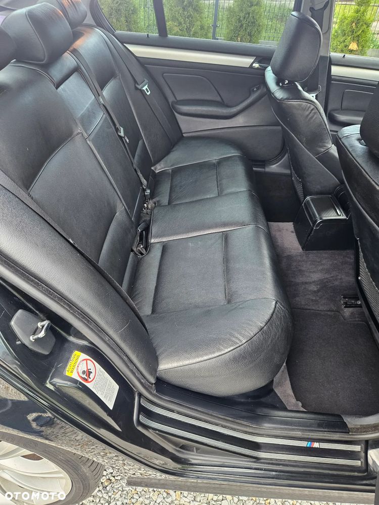 BMW Seria 3 330d - 19