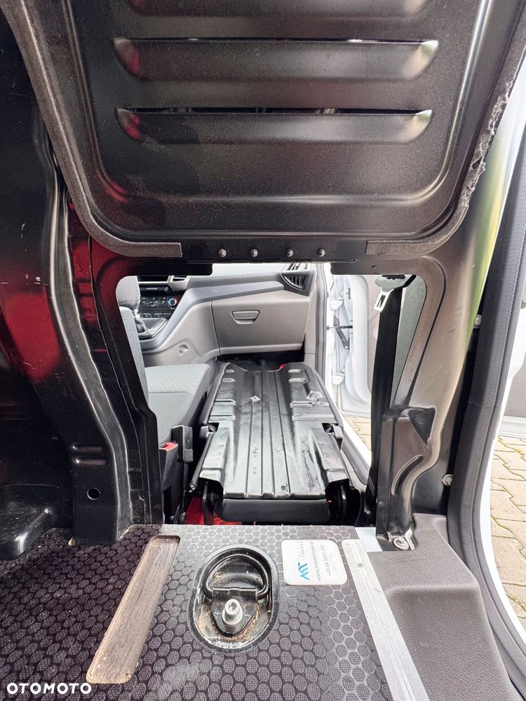 Ford Transit Connect - 15