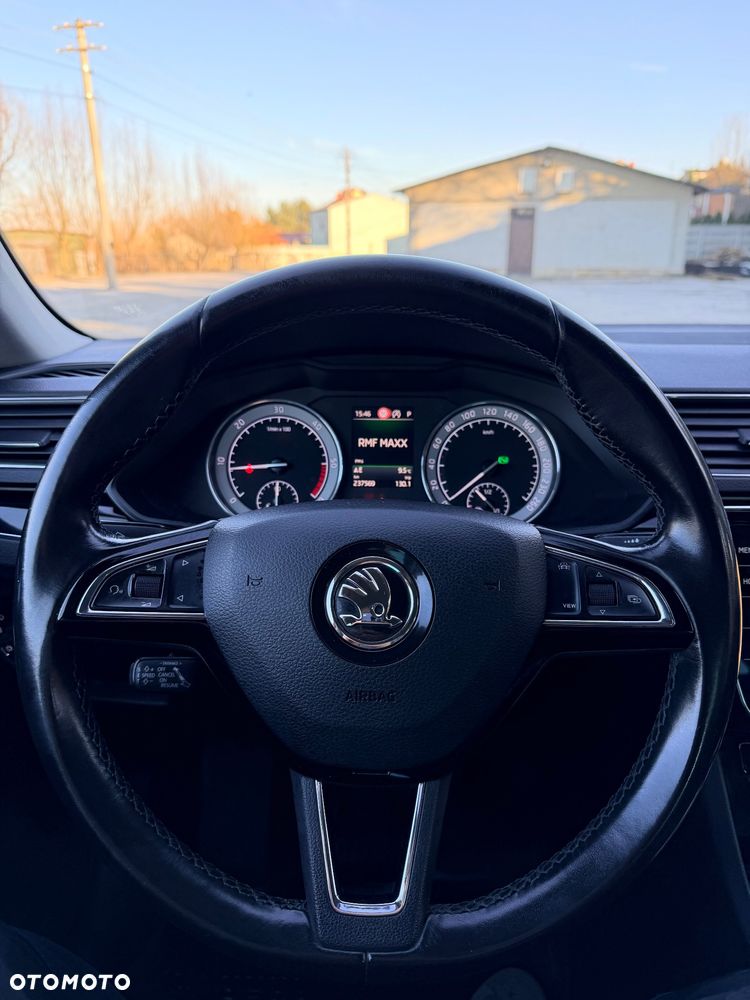 Skoda Superb 2.0 TDI L&K DSG7 - 33