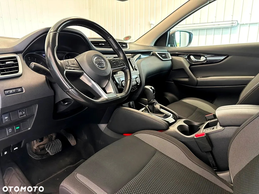 Nissan Qashqai 1.3 DIG-T N-Connecta DCT - 15