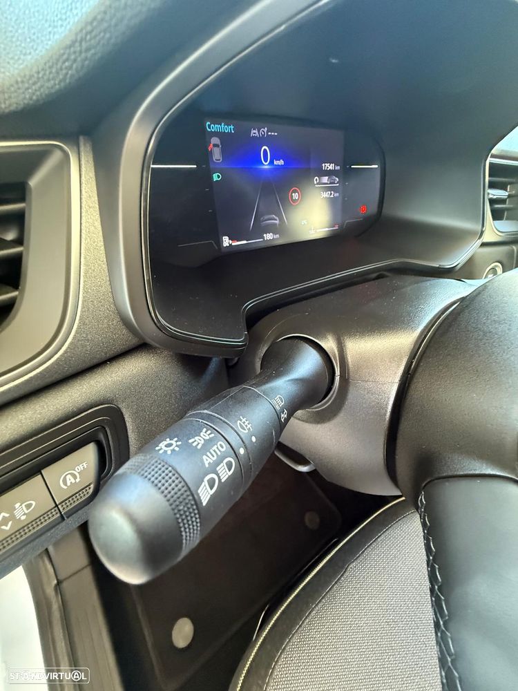 Renault Captur 1.0 TCe Techno Bi-Fuel - 34