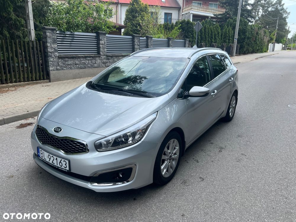 Kia Ceed 1.6 GDI DCT Platinum Edition - 1