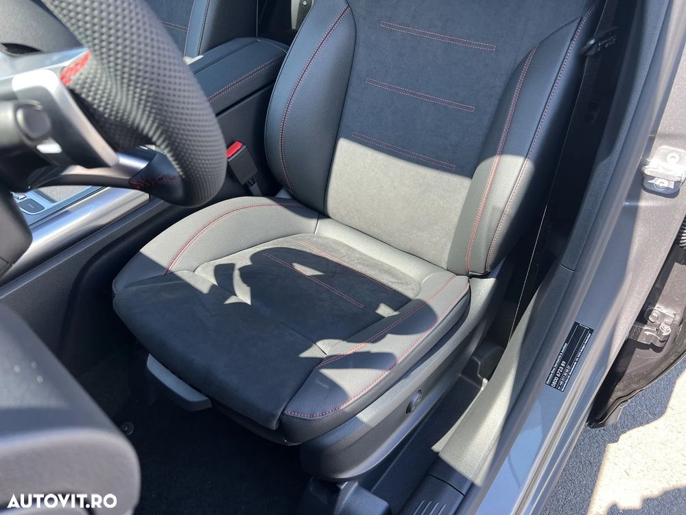 Mercedes-Benz GLA 220 4MATIC MHEV - 13