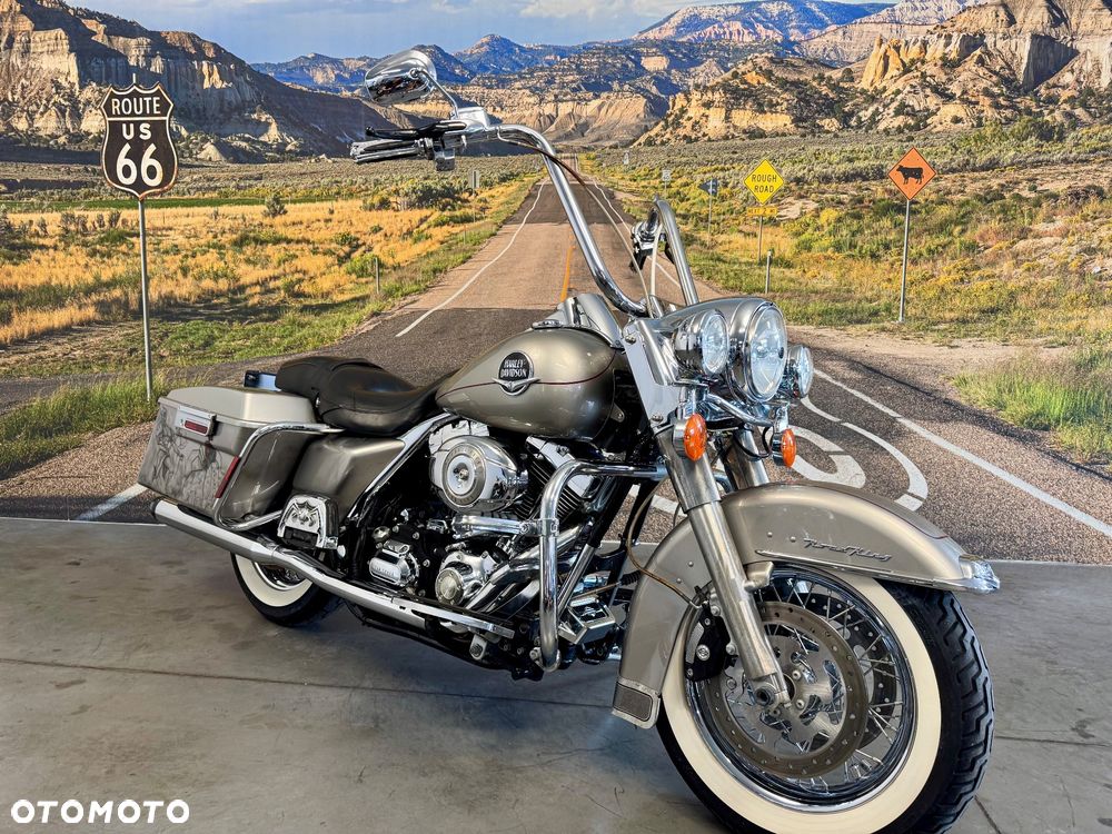 Harley-Davidson Touring Road King - 2