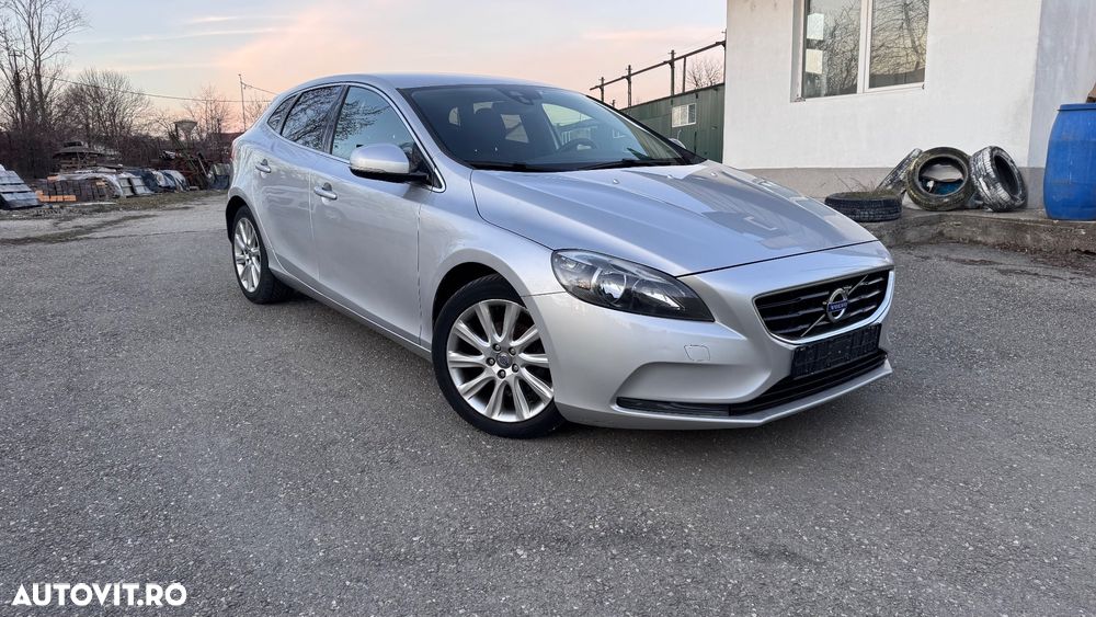 Volvo V40 D2 ECO Summum - 2
