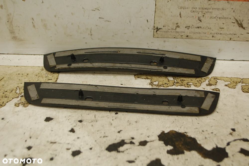 LISTWA PROGOWA WEWNĘTRZNA PRZÓD TYŁ LEWA PRAWA 8K0853373 8K0853374 8K0853375 8K0853376 AUDI A4 B8 SEDAN - 5