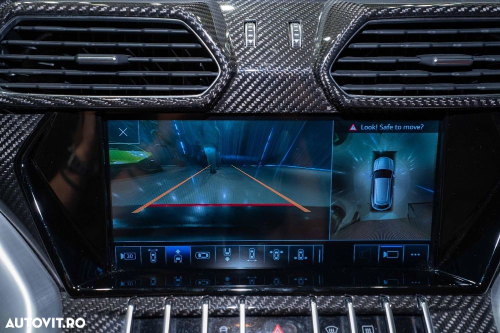 Lamborghini URUS - 39
