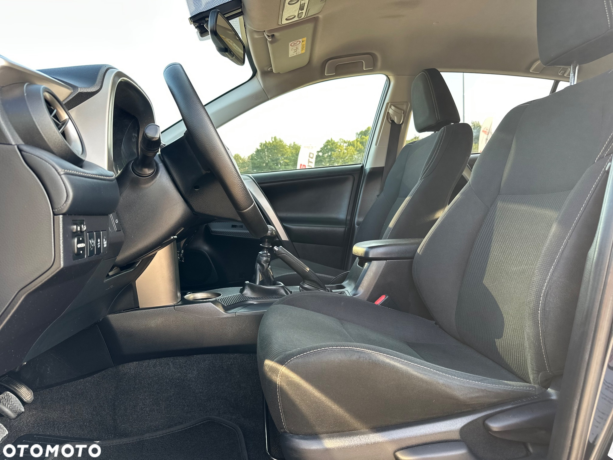 Toyota RAV4 2.0 D-4D Active 4x2 - 19