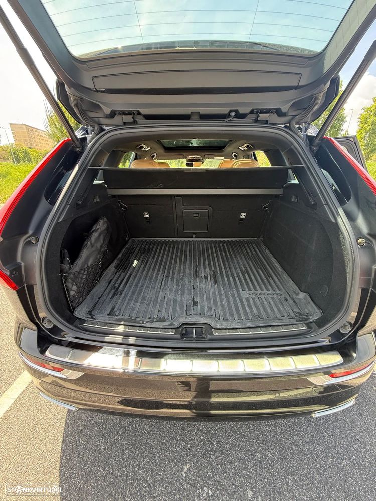 Volvo XC 60 2.0 D4 Inscription AWD Geartronic - 28