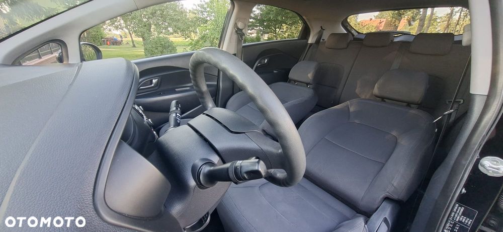 Kia Rio 1.2 Attract - 21