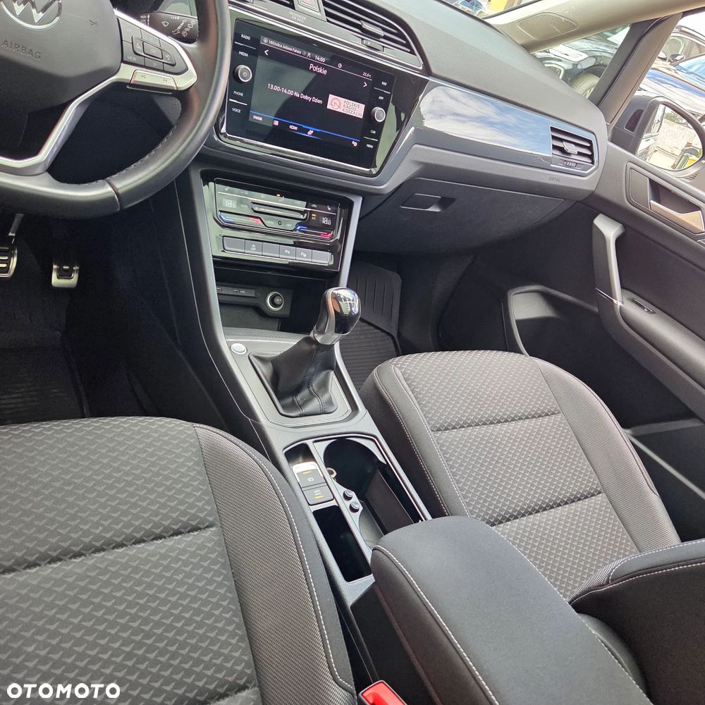 Volkswagen Touran - 13