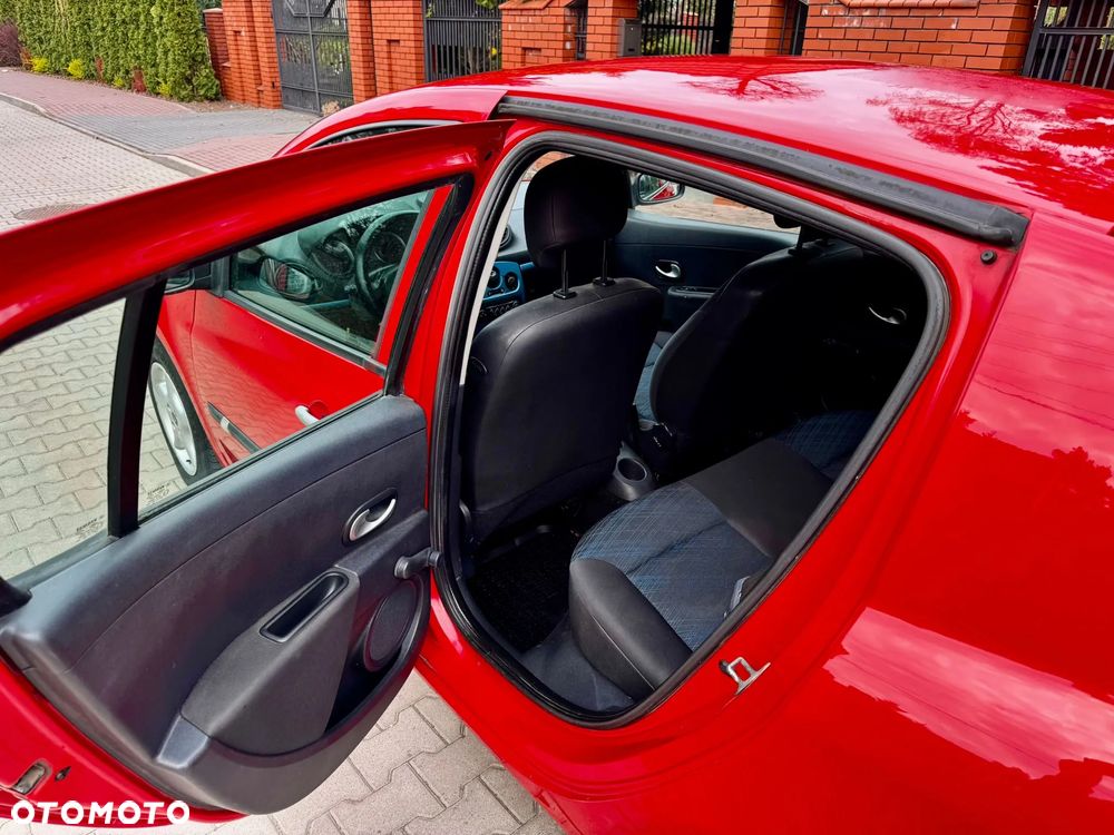 Renault Clio 1.2 16V Authentique - 7