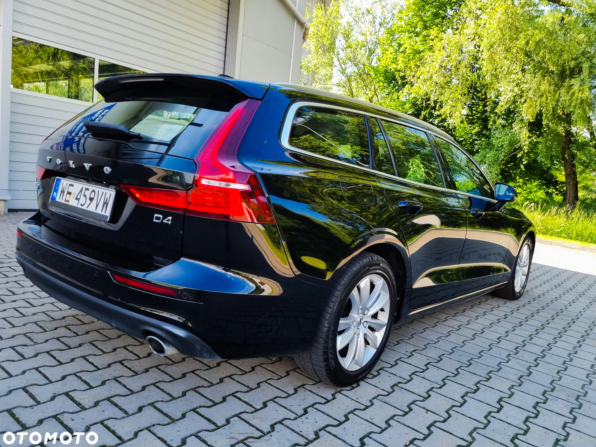 Volvo V60 D4 Momentum Pro - 34