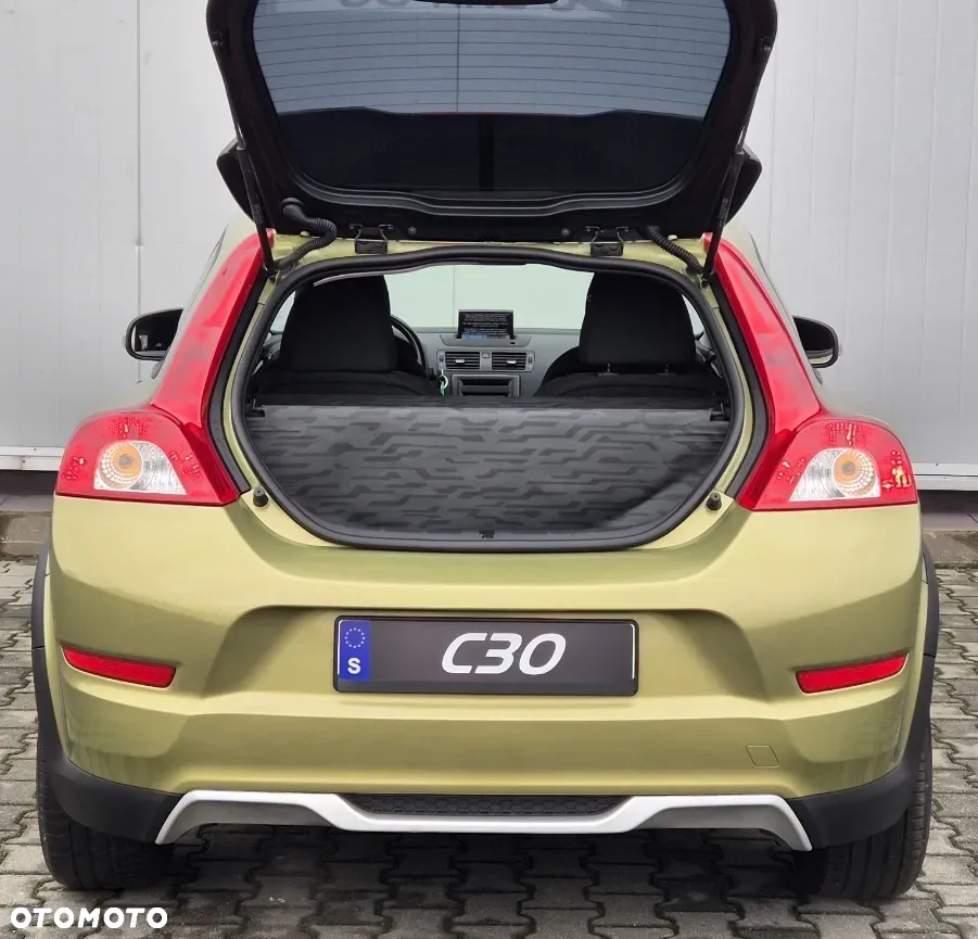 Volvo C30 D2 DRIVe R-Design - 2