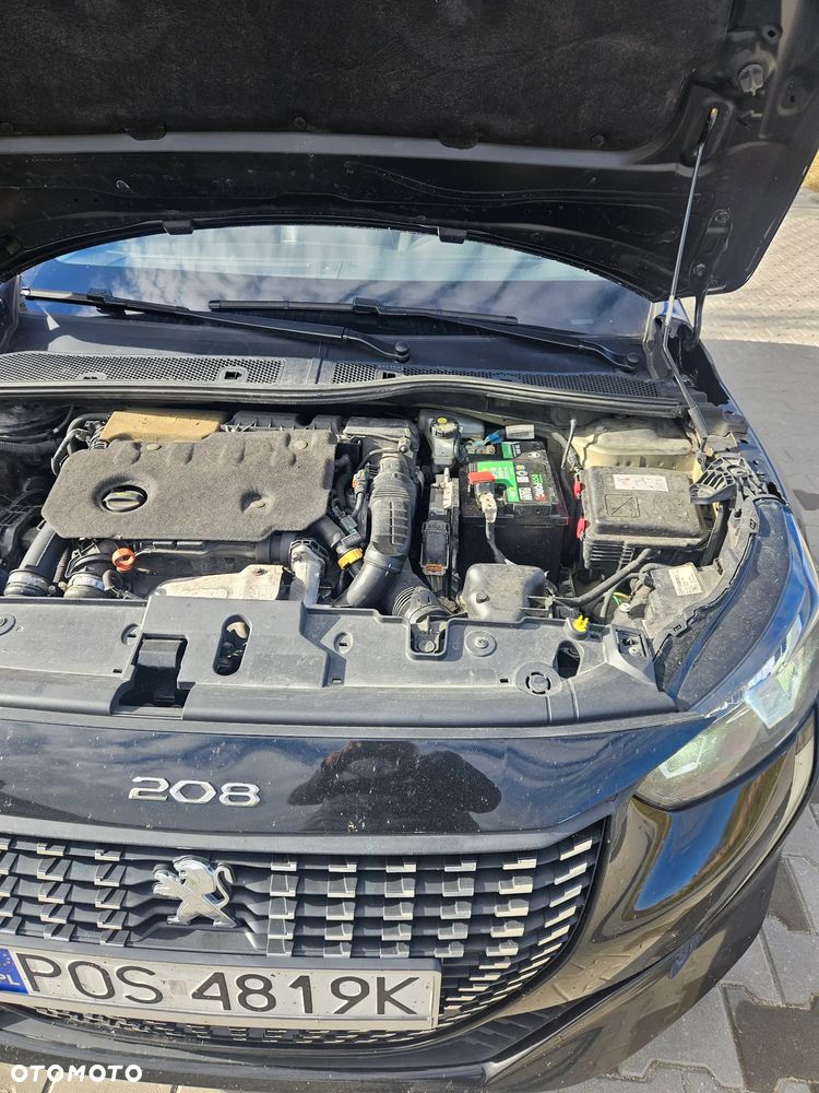 Peugeot 208 - 5