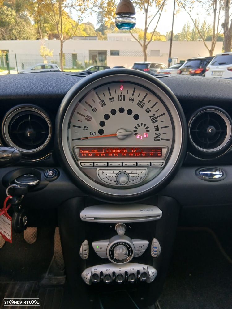 MINI 3 Portas One - 11
