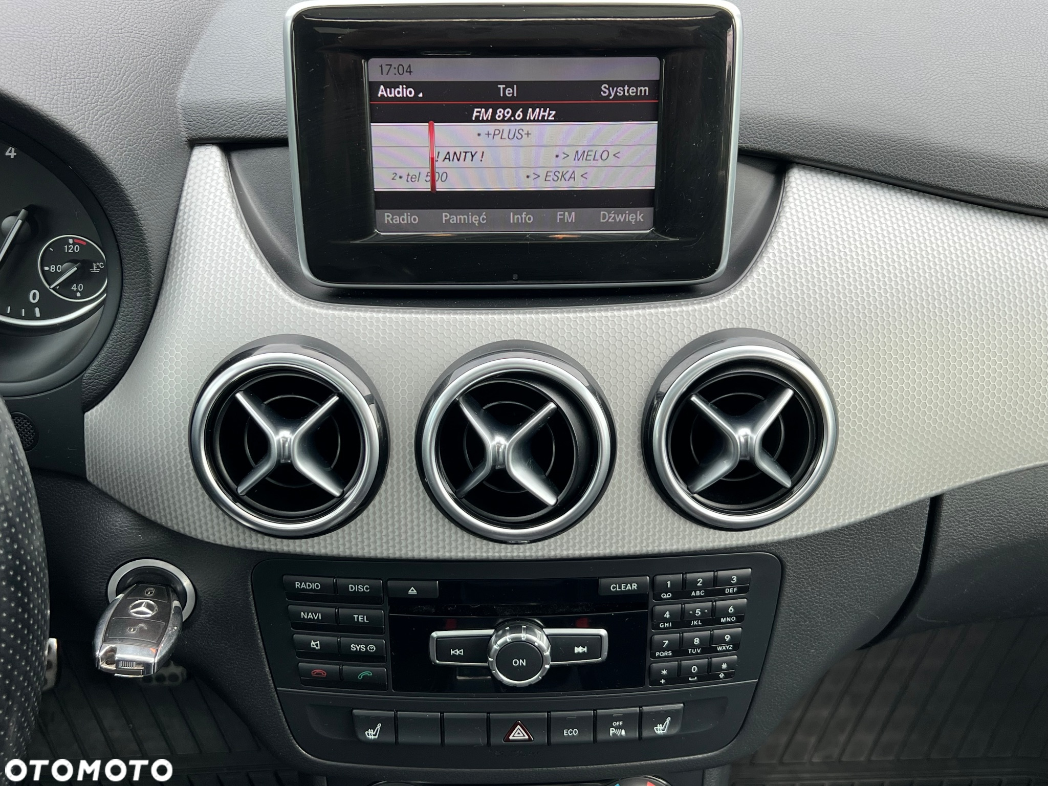 Mercedes-Benz Klasa B 180 CDI (BlueEFFICIENCY) - 34