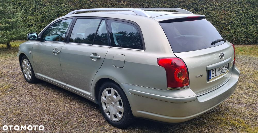 Toyota Avensis 1.8 VVT-i Executive - 23
