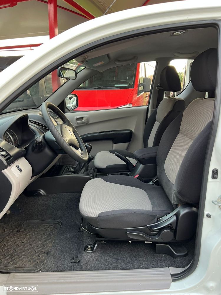 Mitsubishi L200 2.5 DI-D Club Invite ABS 3L 4WD - 5