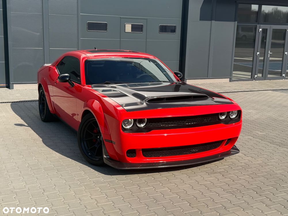 Dodge Challenger - 1