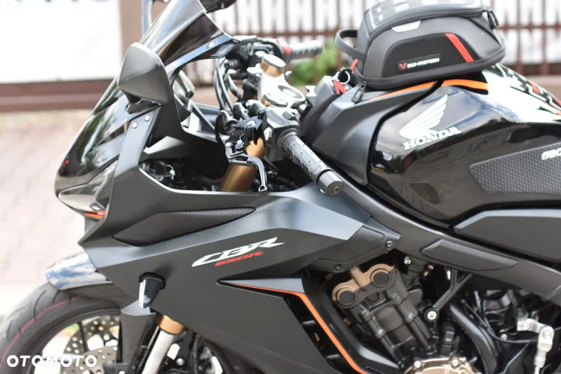 Honda CBR - 24