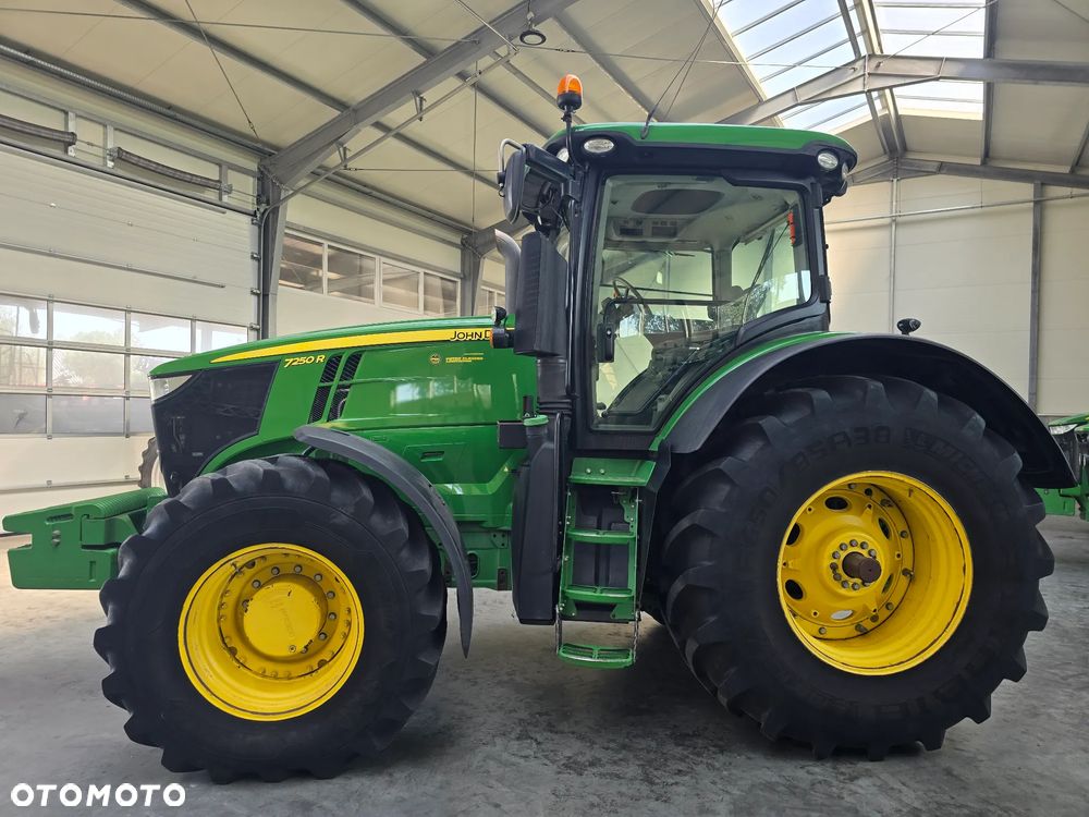 John Deere 7250R - 3