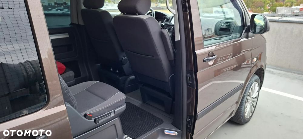 Volkswagen Multivan - 13