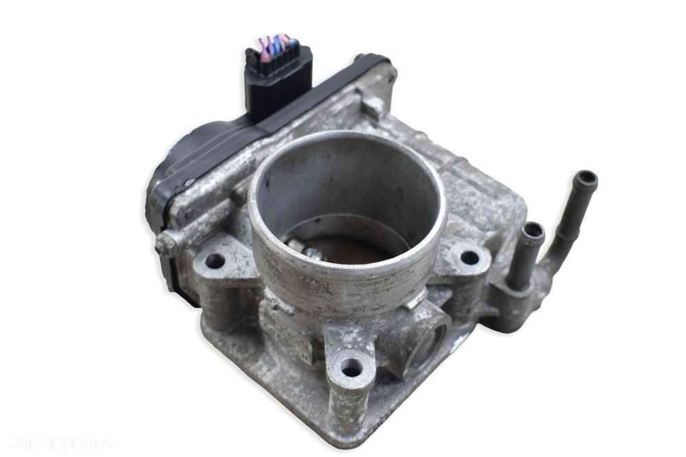 Przepustnica NISSAN QASHQAI J10 JUKE J10 1.6 16V RME50-11 - 1