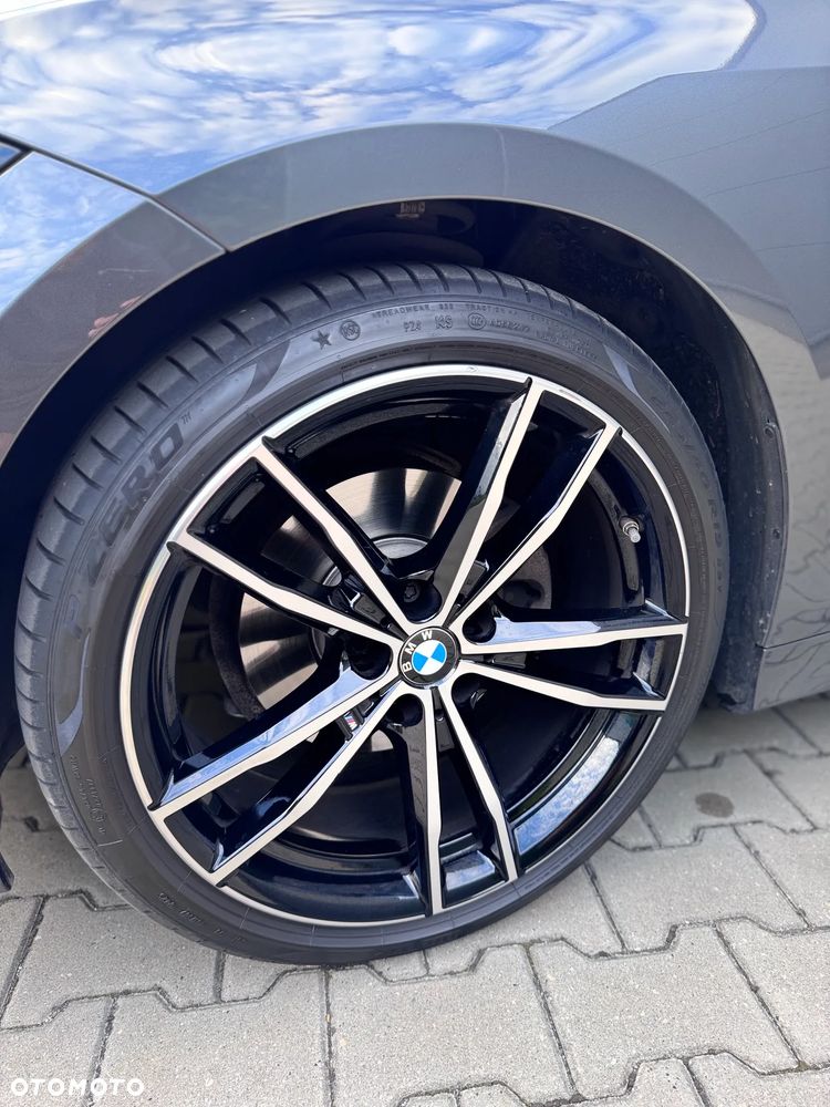 BMW Seria 3 320d xDrive MHEV M Sport sport - 24