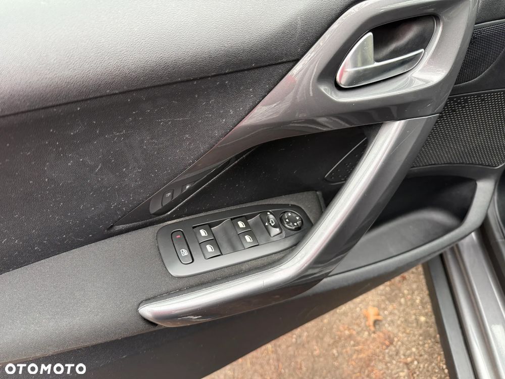 Peugeot 2008 PureTech 82 Active - 11