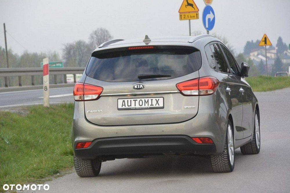 Kia Carens 1.7 CRDi L 7os - 8