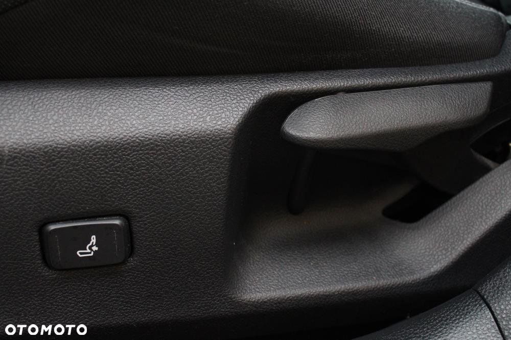 Toyota Corolla - 12
