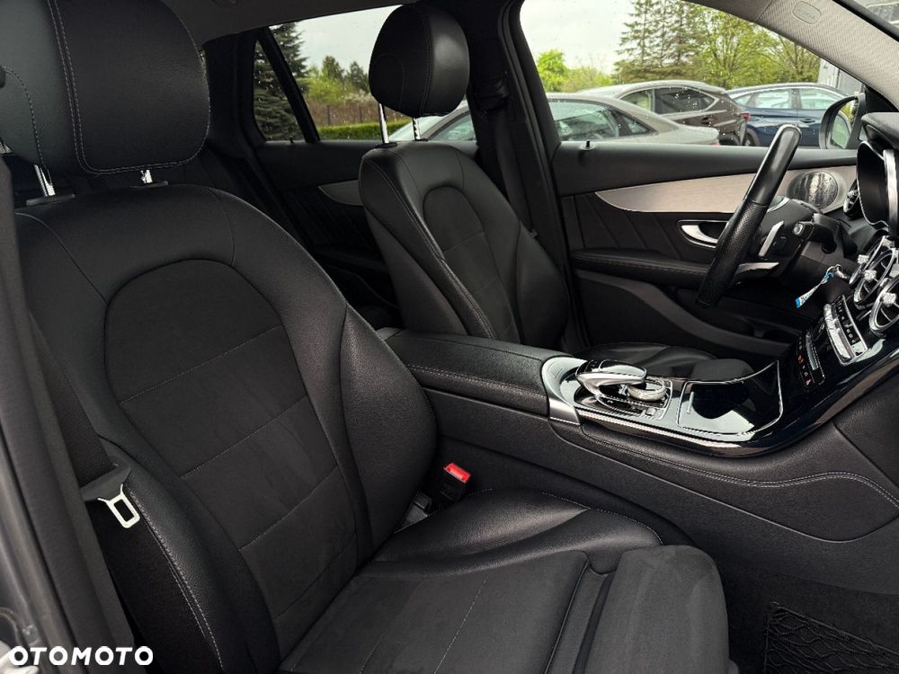 Mercedes-Benz GLC 220 d 4Matic 9G-TRONIC - 30
