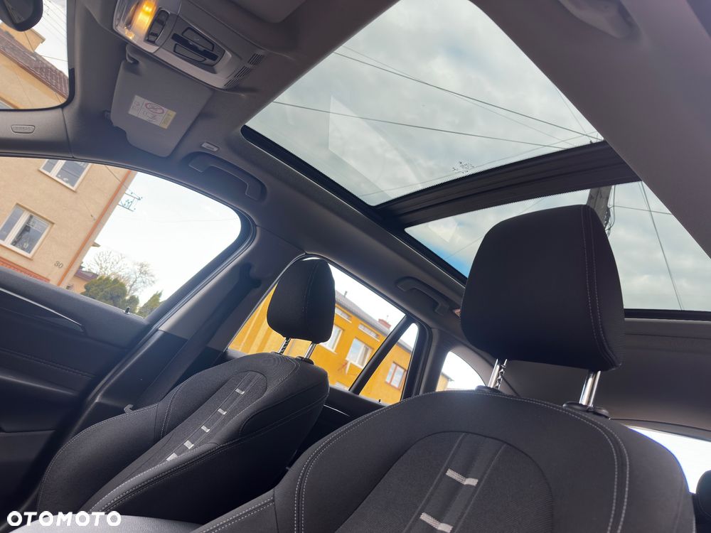 BMW X1 xDrive20i Sport Line - 17