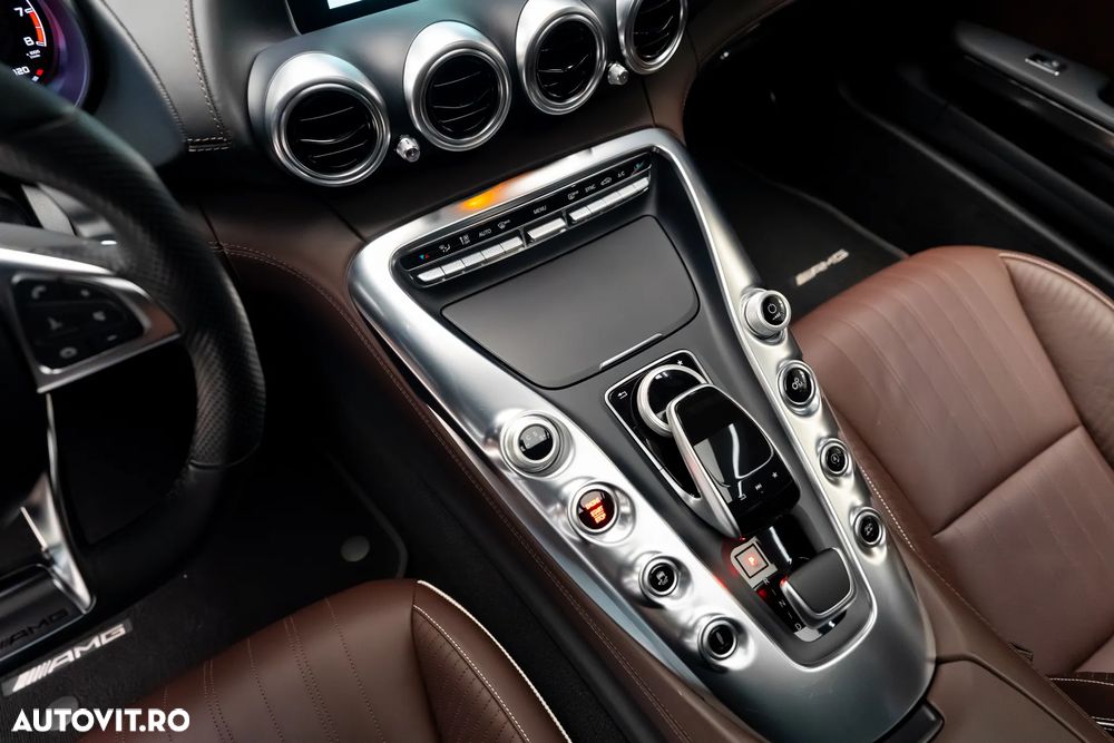 Mercedes-Benz AMG GT - 19