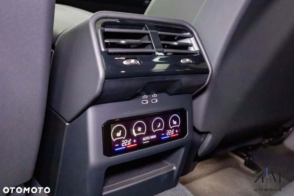 BMW Seria 5 520d xDrive - 28