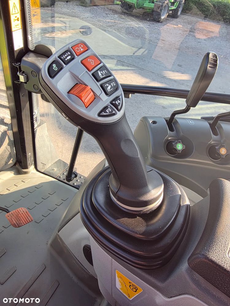 Claas Arion 430 - 12