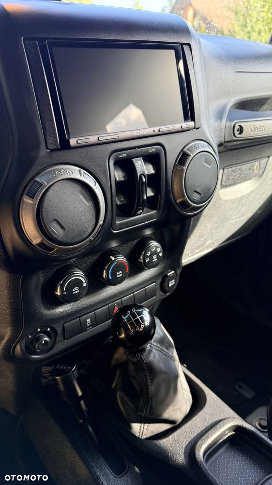 Jeep Wrangler - 21