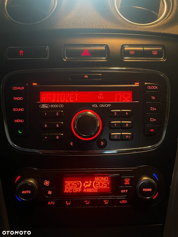 Ford Mondeo 1.6 Trend - 9