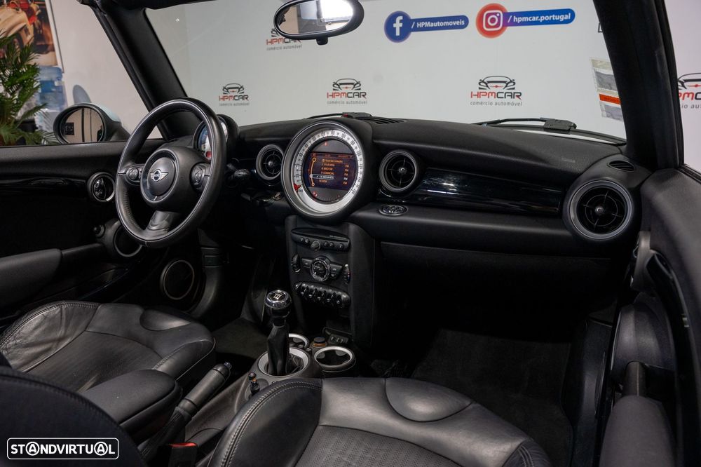 MINI Cabrio Cooper D - 11