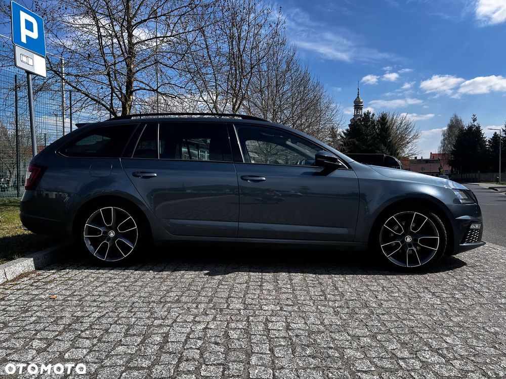 Skoda Octavia 2.0 TDI DSG RS - 4