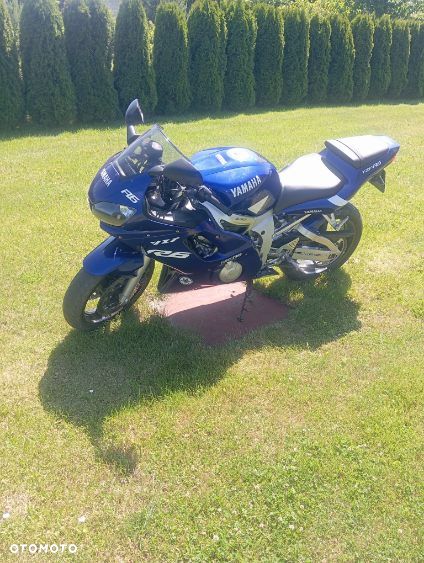 Yamaha YZF - 3