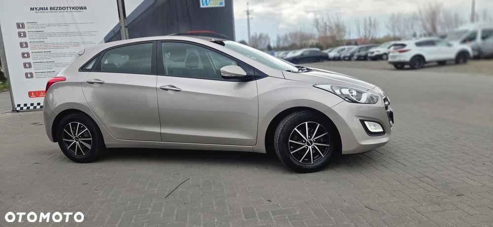 Hyundai i30 1.6 CRDi Premium - 18