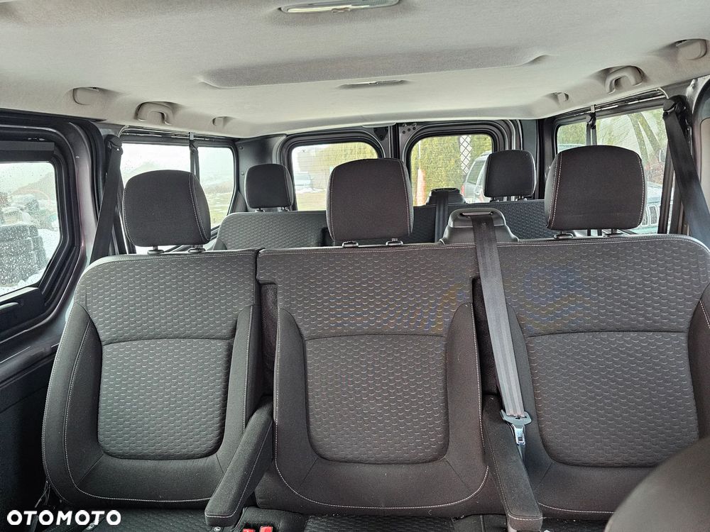 Opel Vivaro L2H1 2,9t Elegance Business - 32