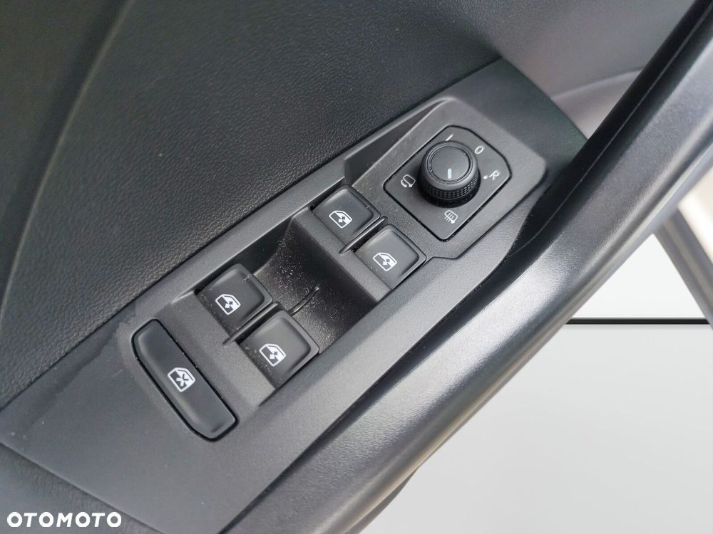 Volkswagen T-Cross - 11