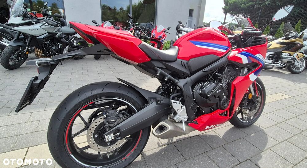 Honda CBR - 8