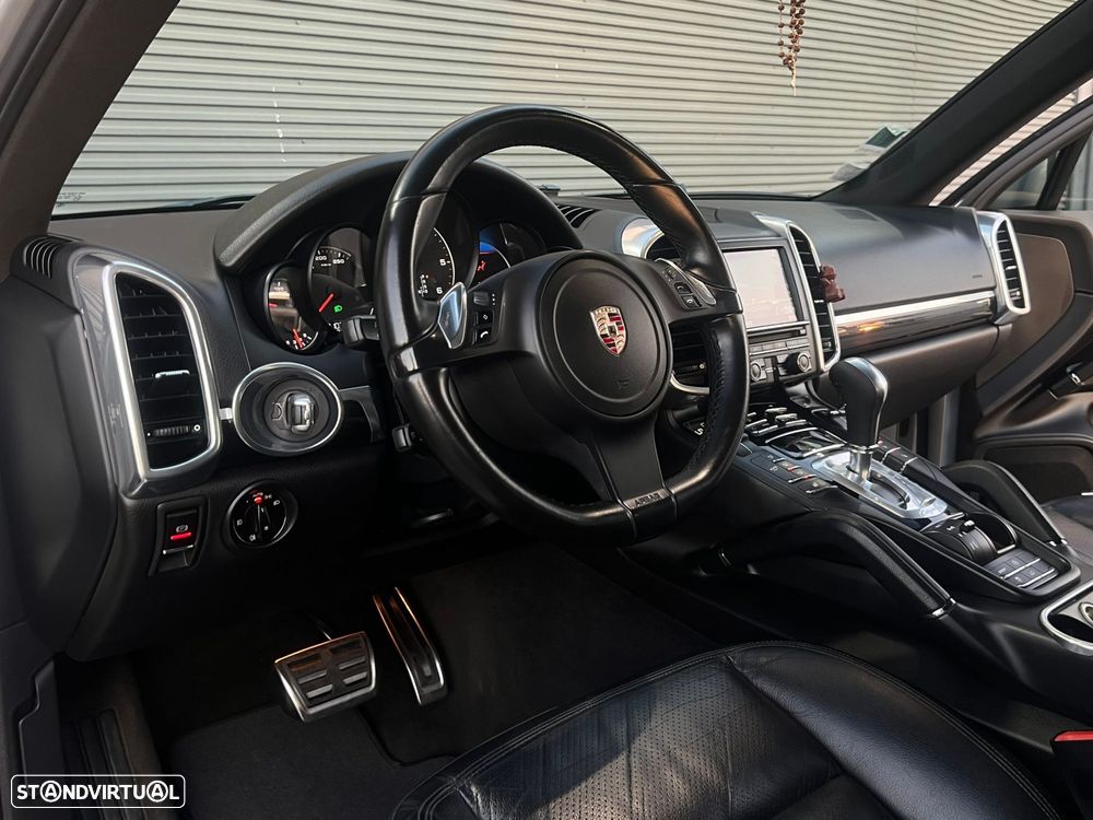 Porsche Cayenne - 10