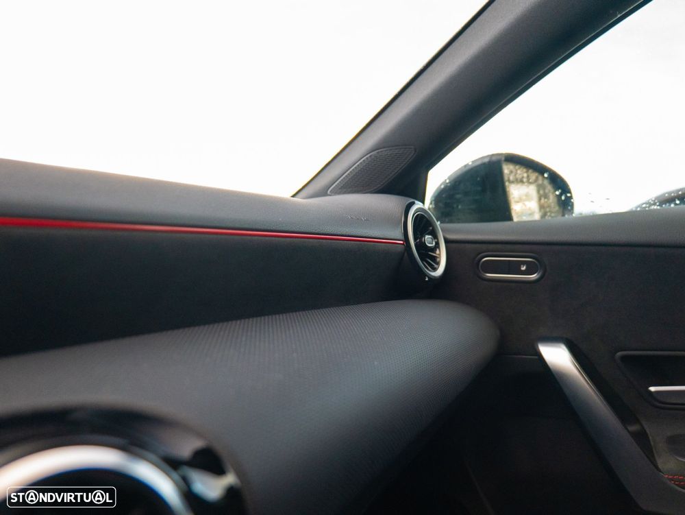 Mercedes-Benz A 250 Limousine e 8G-DCT AMG Line - 20