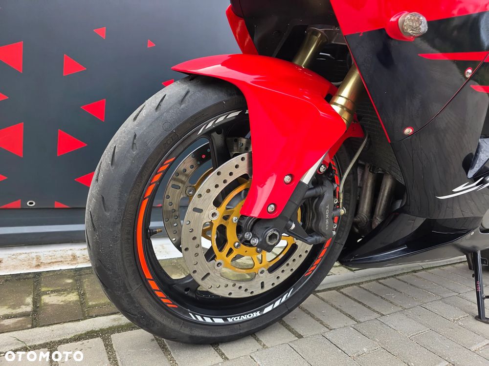 Honda CBR - 13